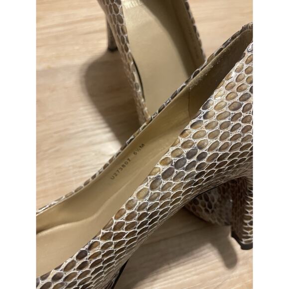 Stuart Weitzman Logo Plainfield Sea Crystal Mushroom Snake Skin Heels 6.5 Womens - Picture 6 of 7